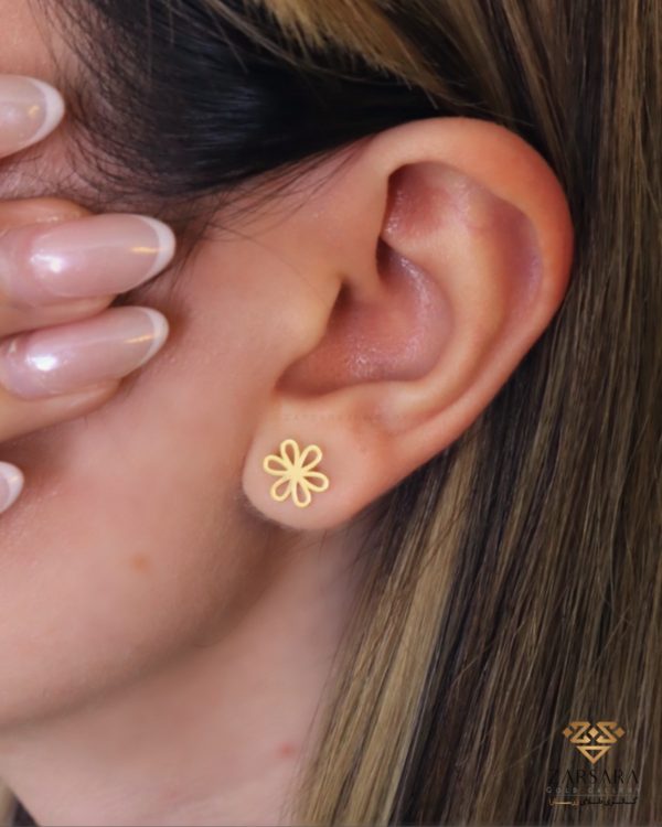 گوشواره میخی گل بابونه - Image 2