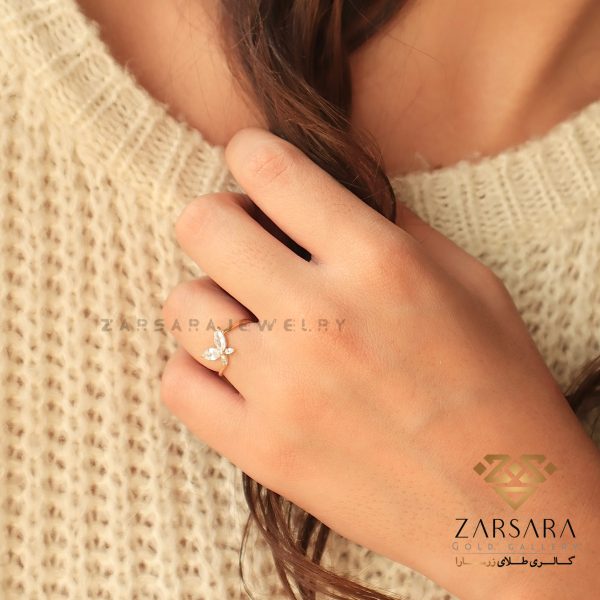 انگشتر پروانه نگین‌دار